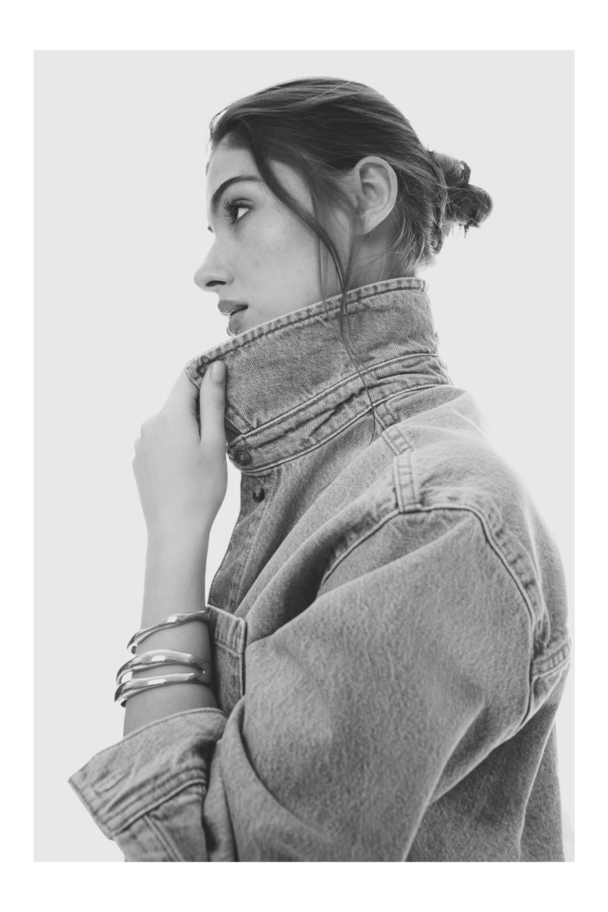 THE CURVED BANGLE  - Image 3