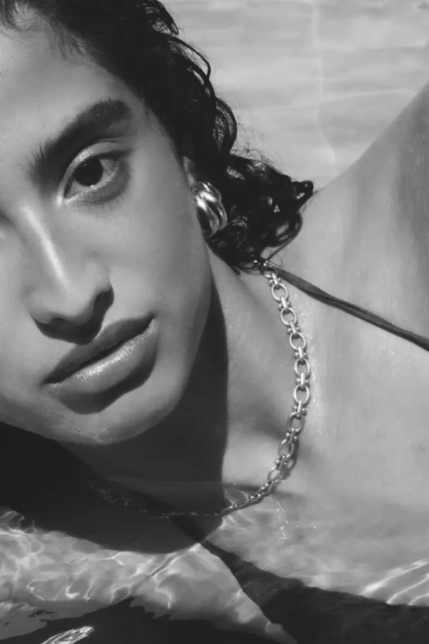 THE INFINITY CHAIN  - Image 3