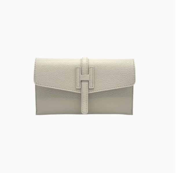 The Clutch - Image 1