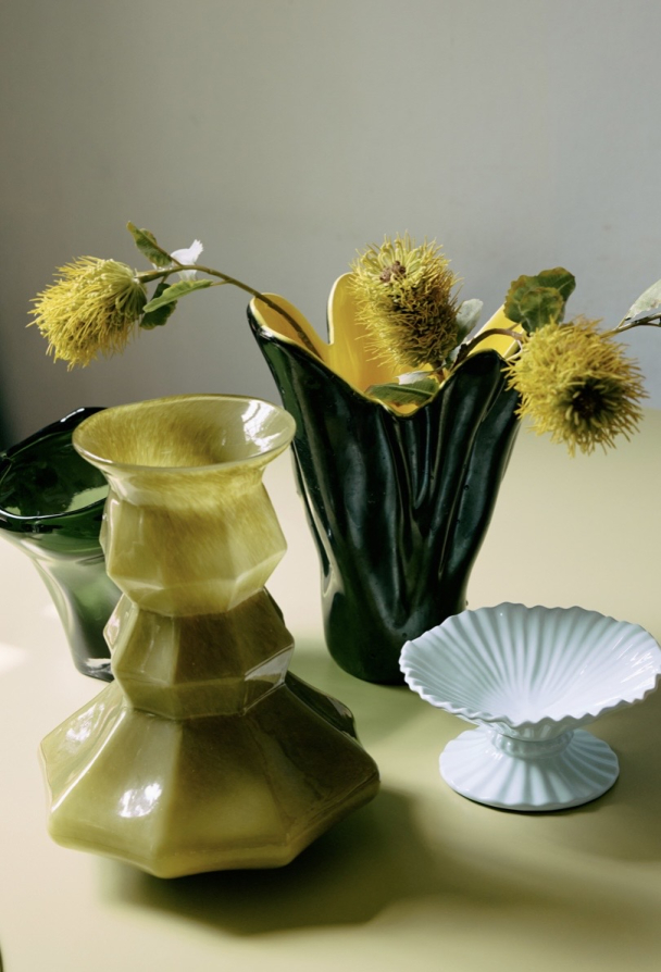 Silhouette glass vase green - Image 6
