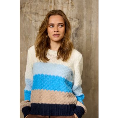 Ze-Ze Cendall strikket genser