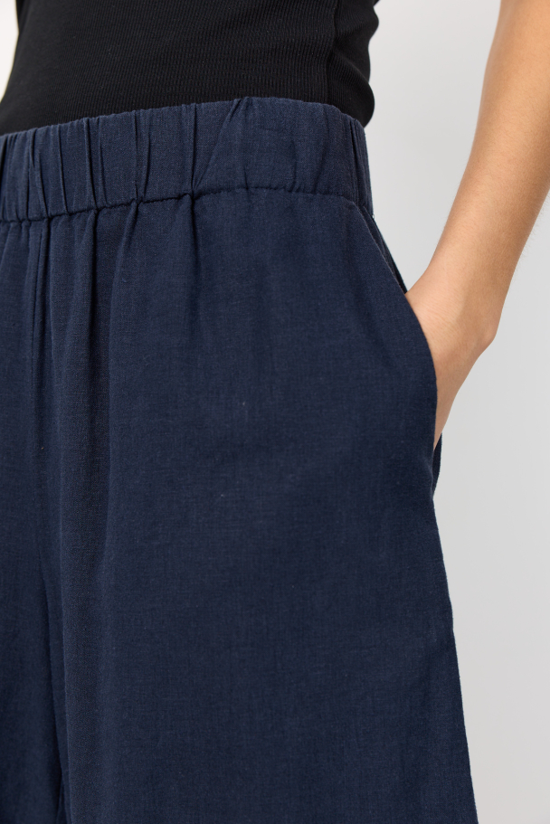 Naja 29 Shorts  - Image 5