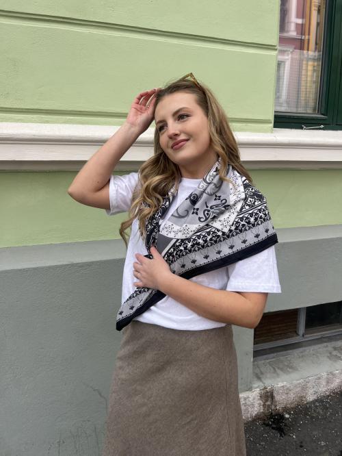 Bandana 90 Poly Grå