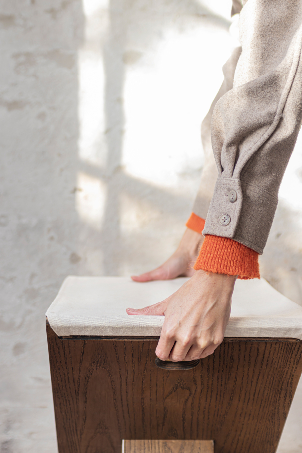 ROOTS folding stool - Image 3