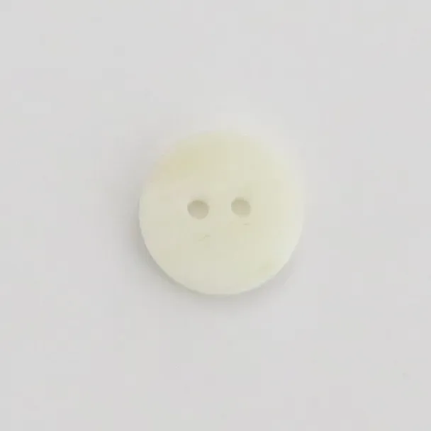Knapp 2 hull Perlemor hvit 11mm