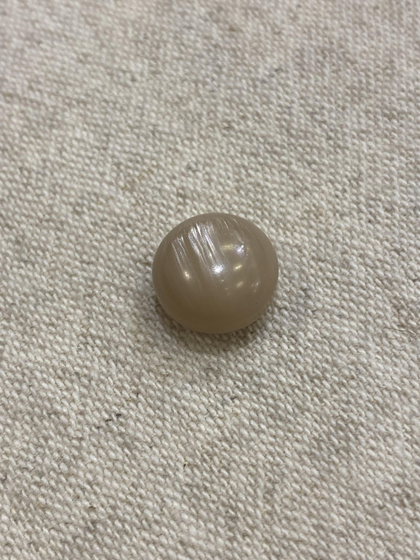 Knapp Kule med kanal 13mm beige