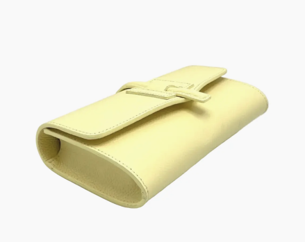 The Flap Clutch - Image 4