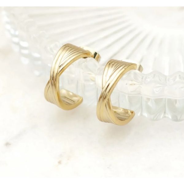Leena Twisted Earrings - Gold 