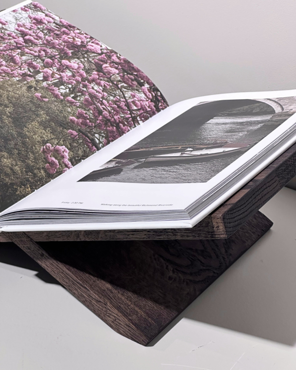 Bokstøtte mørk eik - Image 2