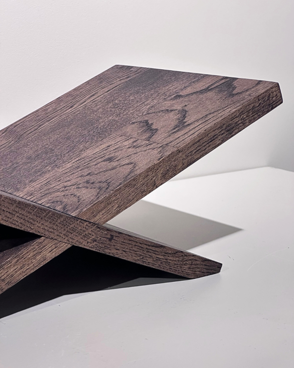 Bokstøtte mørk eik - Image 3