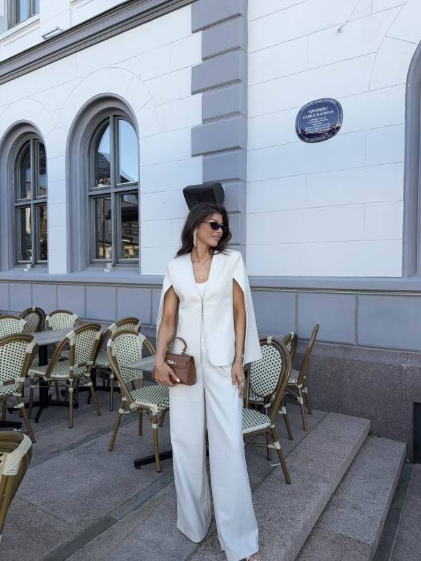 Alikka Cape Blazer - Pristine  - Image 5