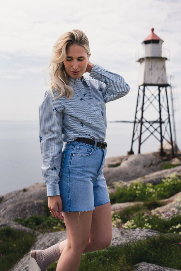 Ida Maja Shirt STP EMB - Bright White/Quiet Harbor Flower - Image 2