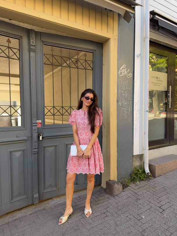 Broderie Anglaise  Puffed Dress - Rose Pink - Image 2
