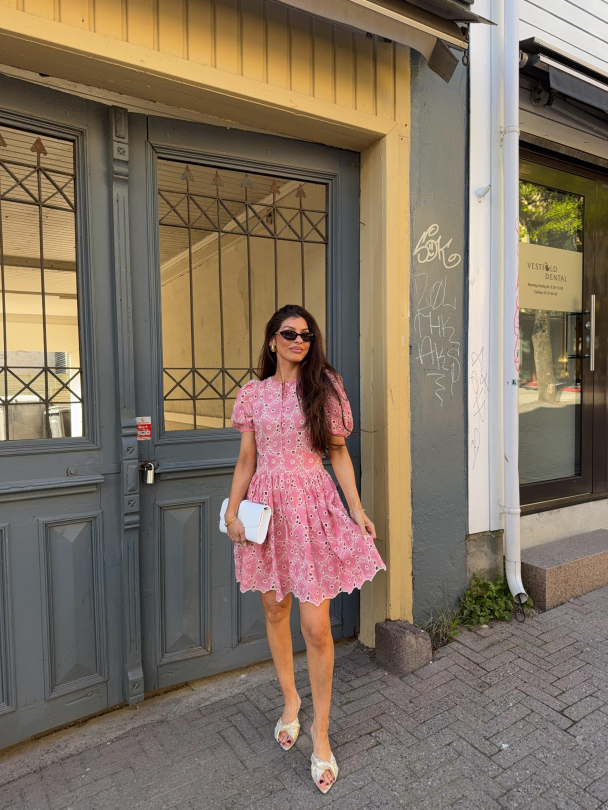 Broderie Anglaise  Puffed Dress - Rose Pink - Image 3