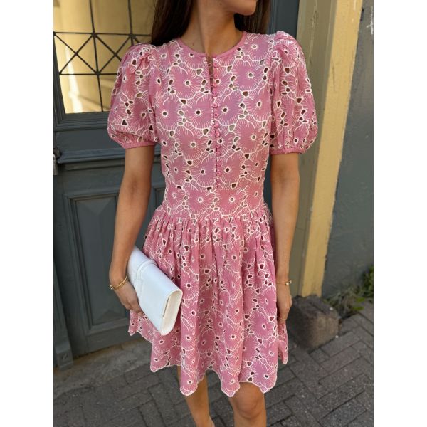 Broderie Anglaise  Puffed Dress 
