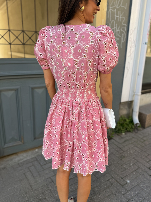 Broderie Anglaise  Puffed Dress - Rose Pink - Image 4