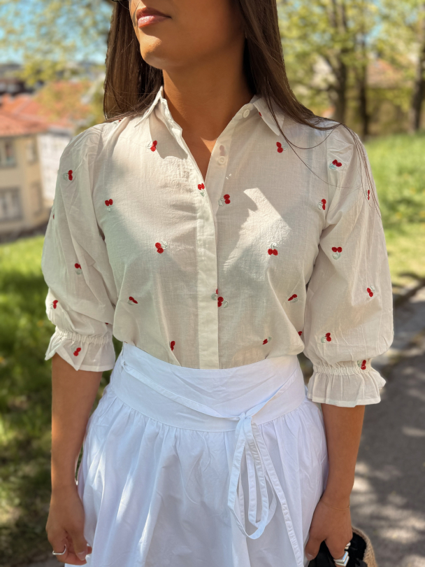 Amy Blouse - Cherry  - Image 1
