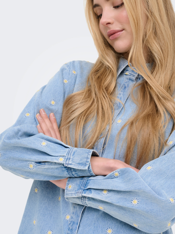ONLVERA LS DAISY EMB DNM SHIRT QYT - Image 6
