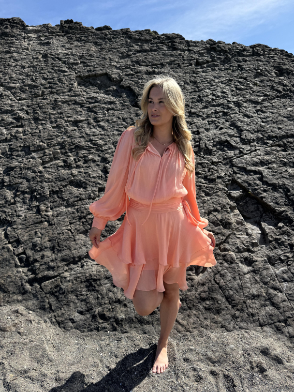 VMELISA LS DETAIL SHORT DRESS WVN EXP - Image 2