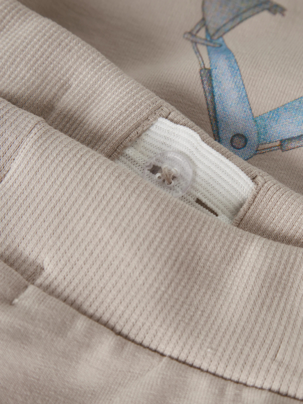 NMMJASO NREG SWEAT SHORTS UNB BOX - Image 3