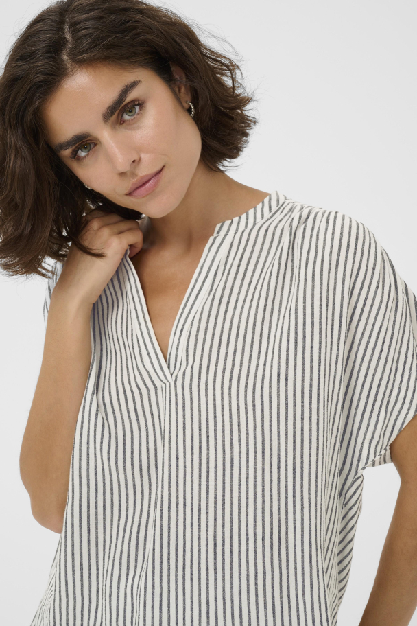 KAmilia Topp Lin Striper - Image 3