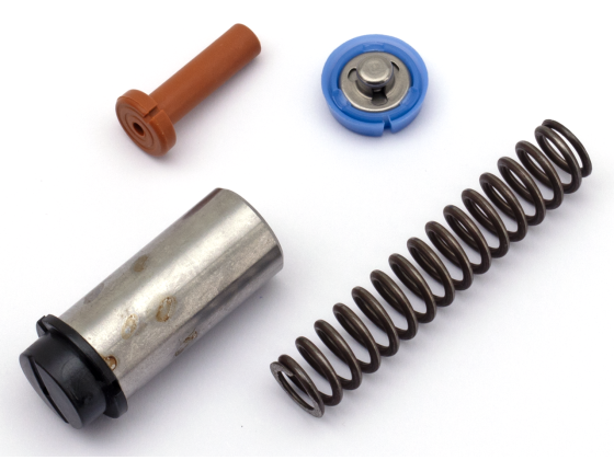 Chain tensioner piston assembly