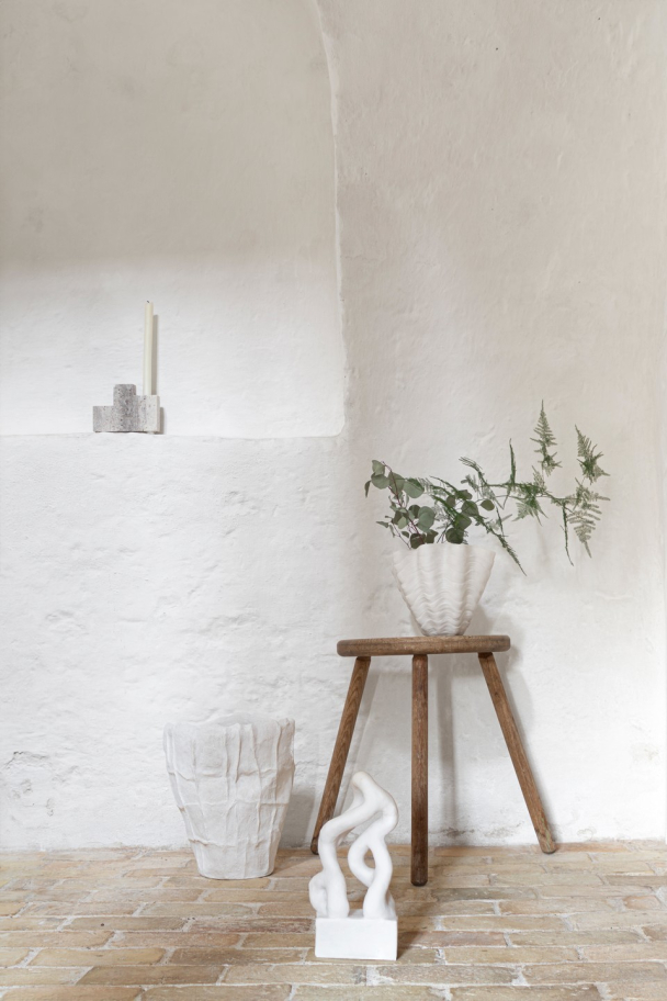 Shell Vase - Small - Image 5