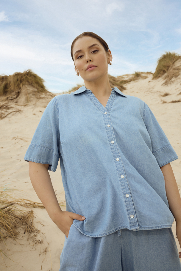 Kaffe Curve Jada kortermet denimskjorte - Image 8