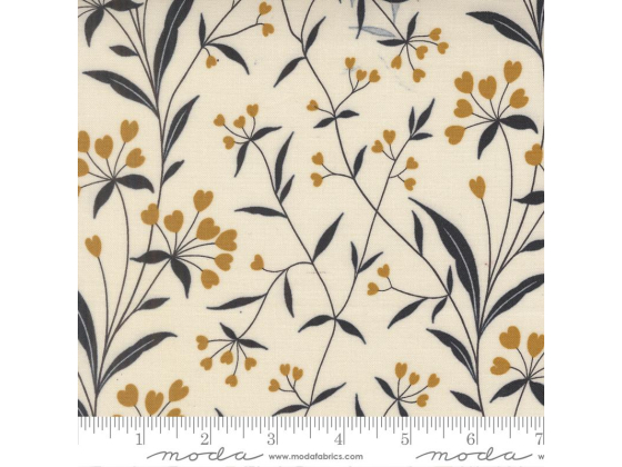 Arabesque Highland Angel 33832 11 Moda  50cm