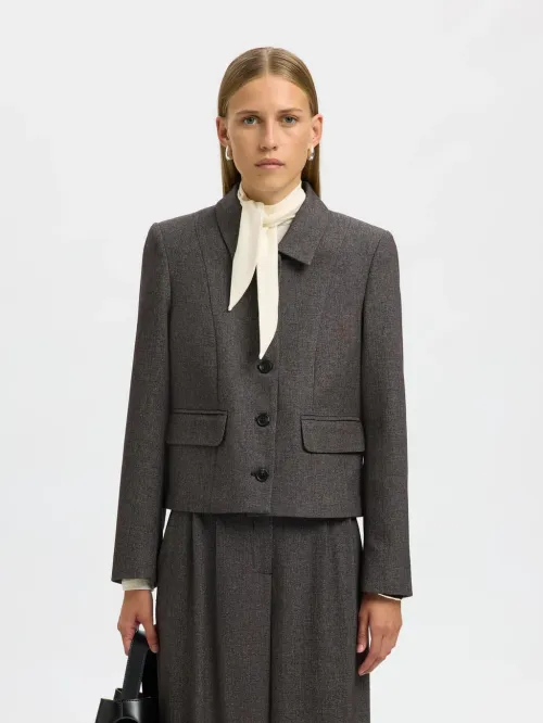 Fitted Camilla Short Blazer - Black