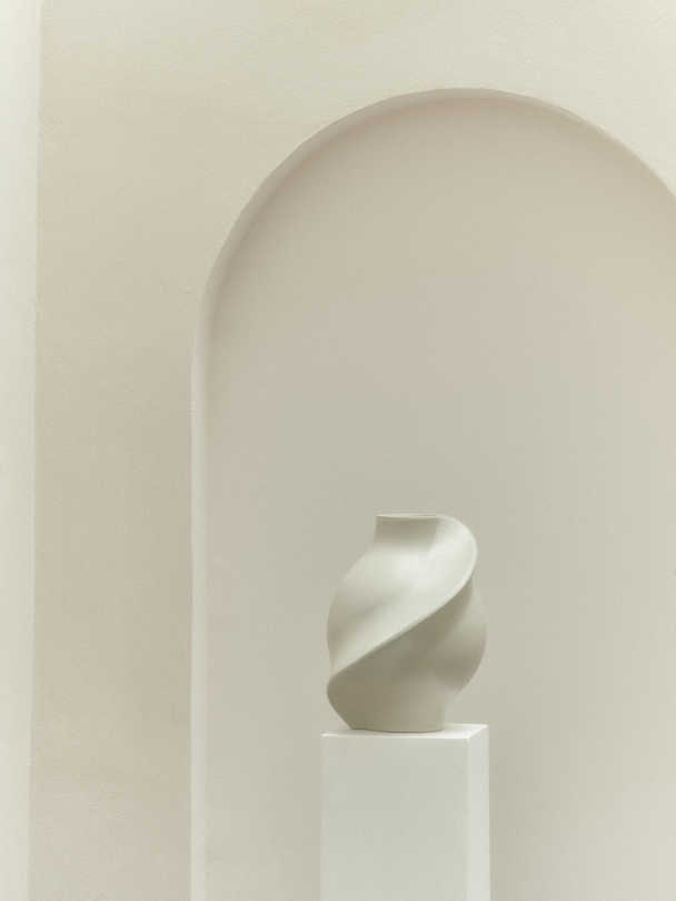 Pirout Vase 01 - Raw White - Image 3