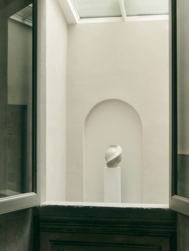 Pirout Vase 01 - Raw White - Image 5