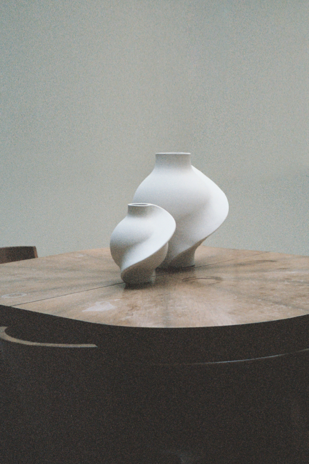 Pirout Vase 02 - Raw White - Image 6