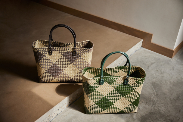 Avenue Shopper - Image 1