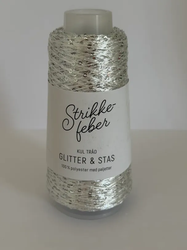 Strikkefeber - 06 - Glitter & Stas - Sølv/Hvit