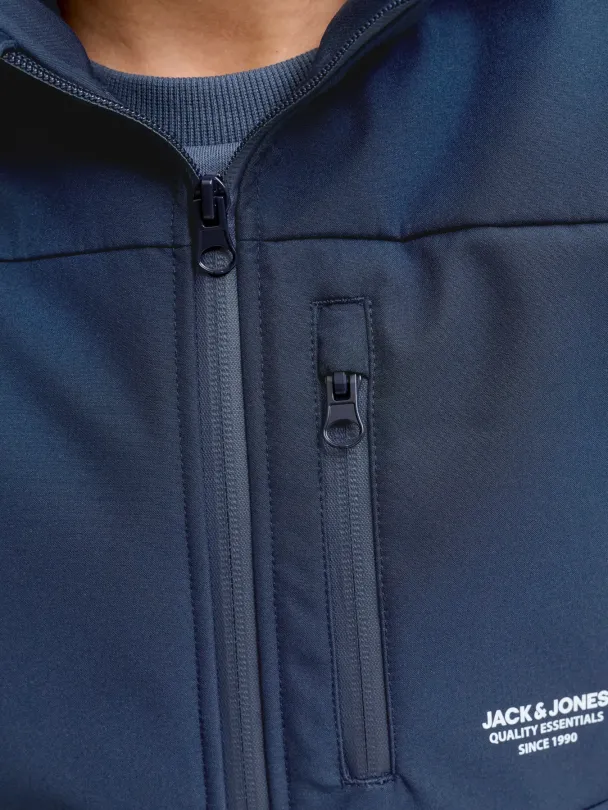 Theo Softshell Jacket - Image 4