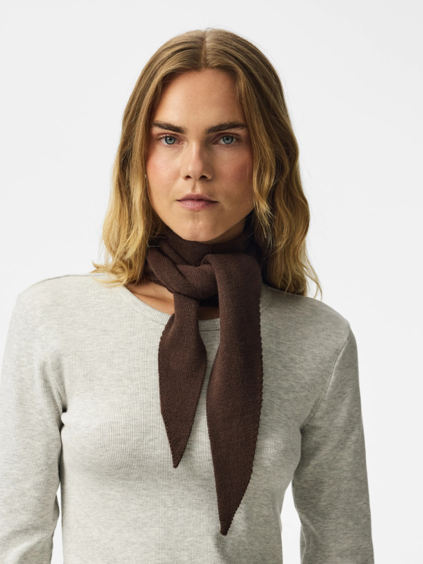 PCKOMMA TRIANGLE SCARF NOOS BC - Image 2