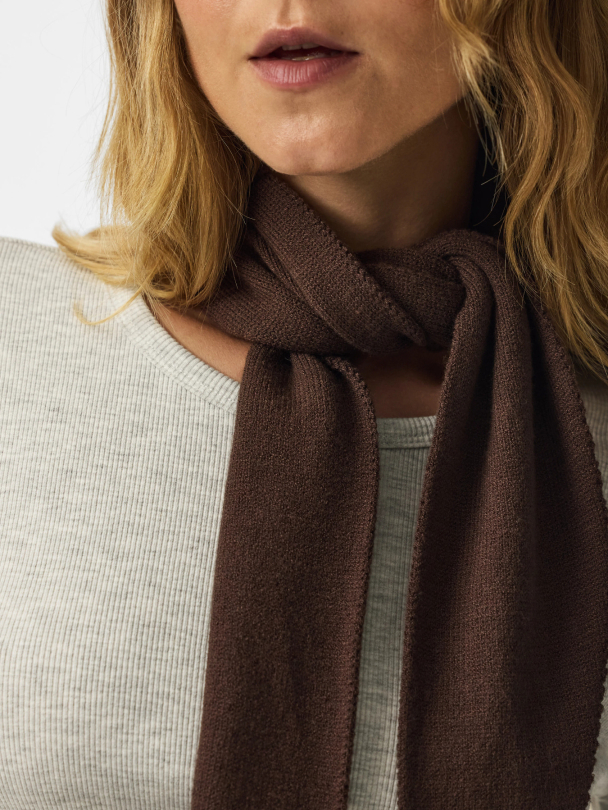 PCKOMMA TRIANGLE SCARF NOOS BC - Image 4