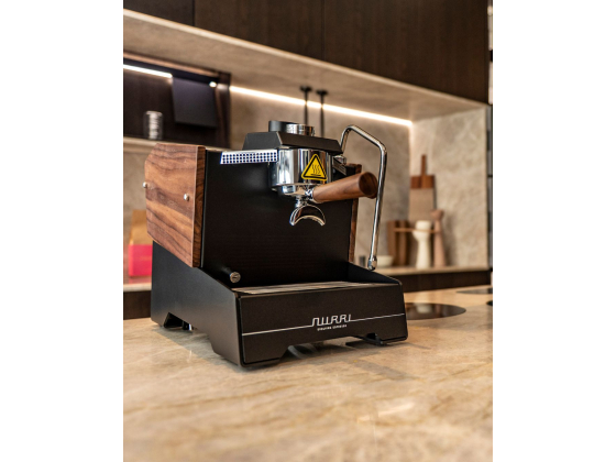 NURRI R-TYPE DUAL BOILER MASKIN MED PID, SORT OG SEBRANO TRE