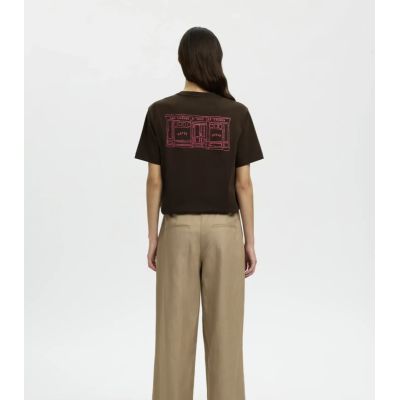 RELAXED BROOK SS HOTEL AMOUR TEE