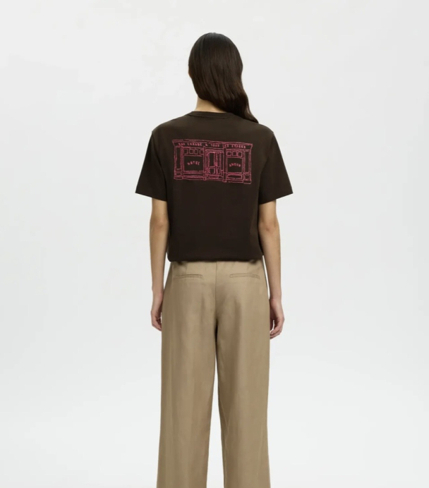 RELAXED BROOK SS HOTEL AMOUR TEE - Image 1