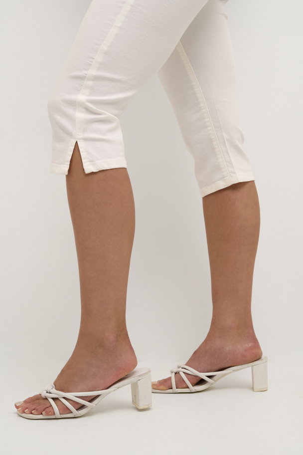 KAzelina Capri Jeans Chalk - Image 3
