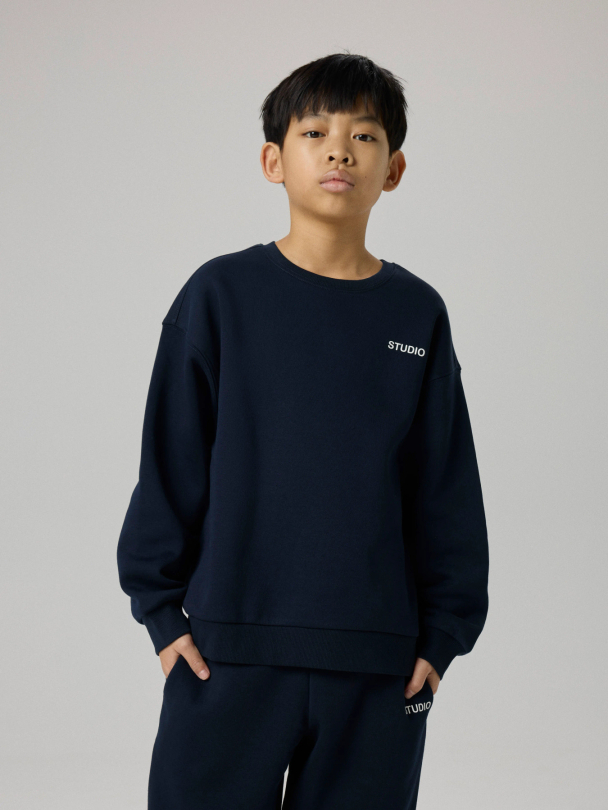 NKMRIO LS RLX SWEAT BRU NOOS - Image 2