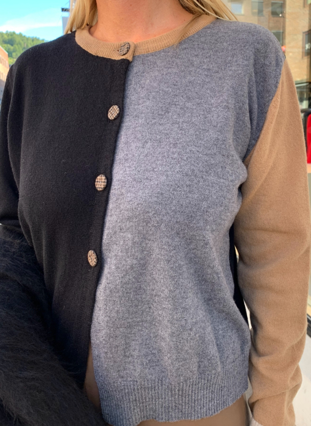 SWEATER ROUND NECK REVERSIBLE
