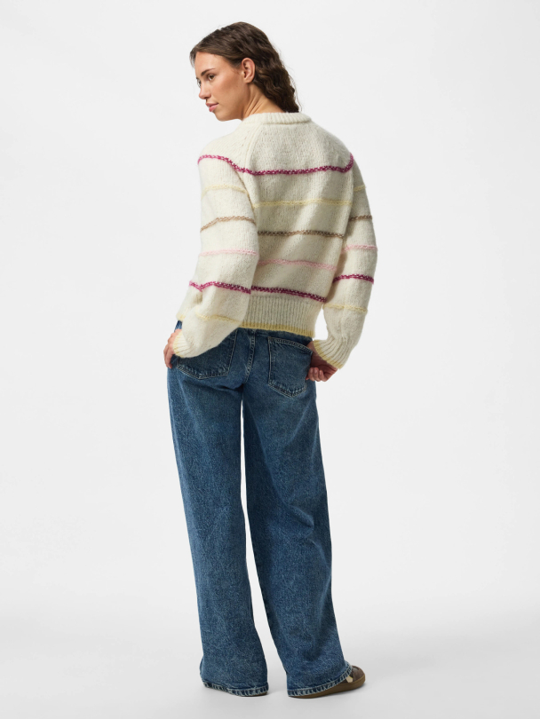 PCNELIA LS O-NECK KNIT NOOS BC - Image 4