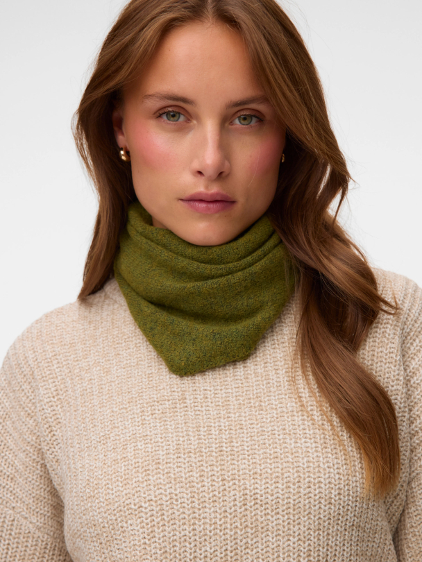 VMLINA SMALL TRIANGLE SCARF NOOS - Image 2
