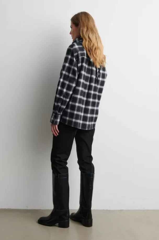 Genola Shirt - Black - Image 3
