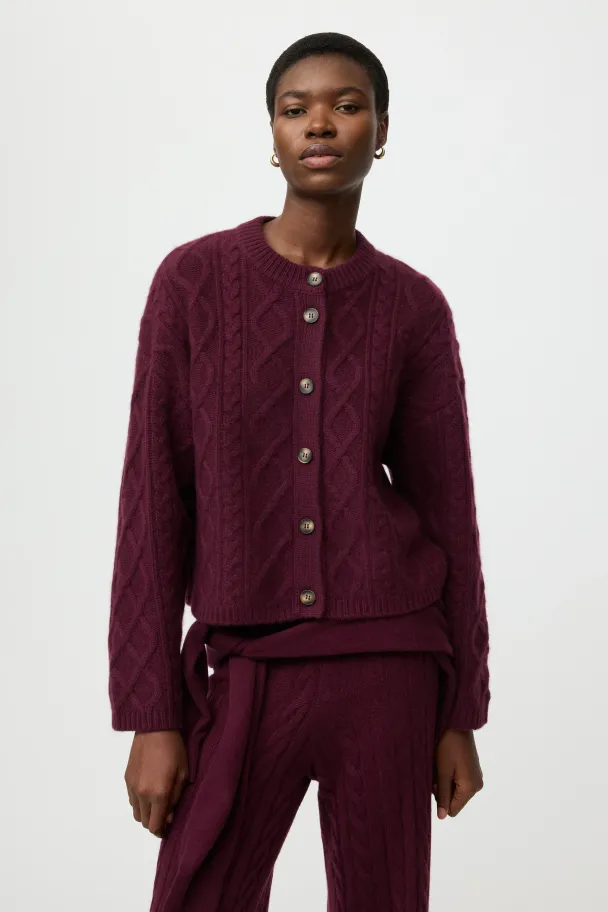 CABLE KNIT - Image 1