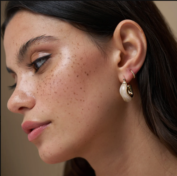 Resin & Molten Detail Hoop Earrings - Image 2