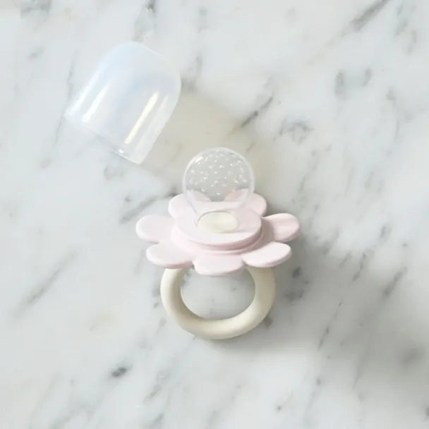 Poppy Fruit Feeder - Cream & Light Pink - Image 3